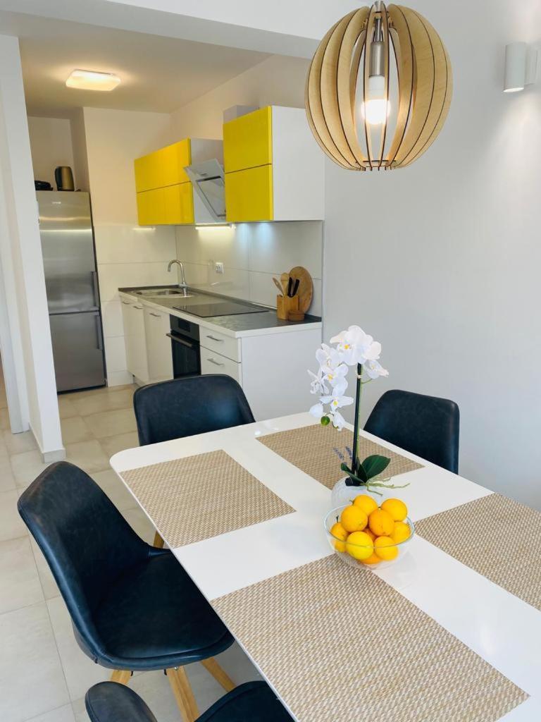 New Apartment With Panoramic View Стоморска Стая снимка